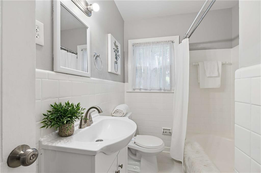 448 E Pharr Road Property Photo 24