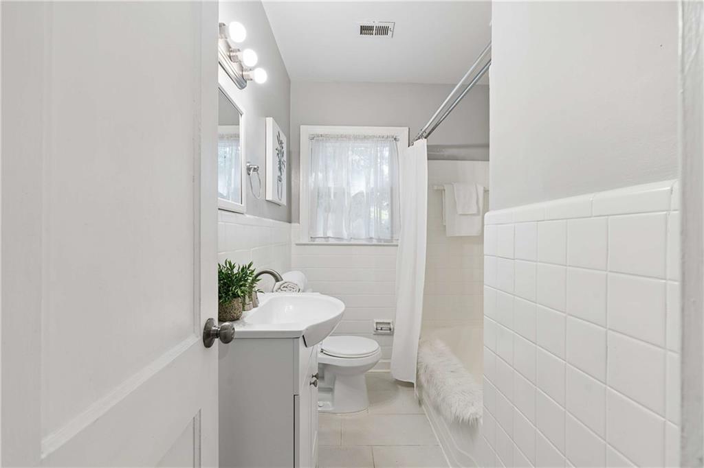 448 E Pharr Road Property Photo 25