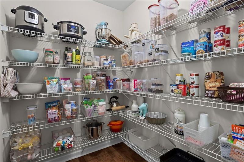 3922 Walnut Grove Way Property Photo 13