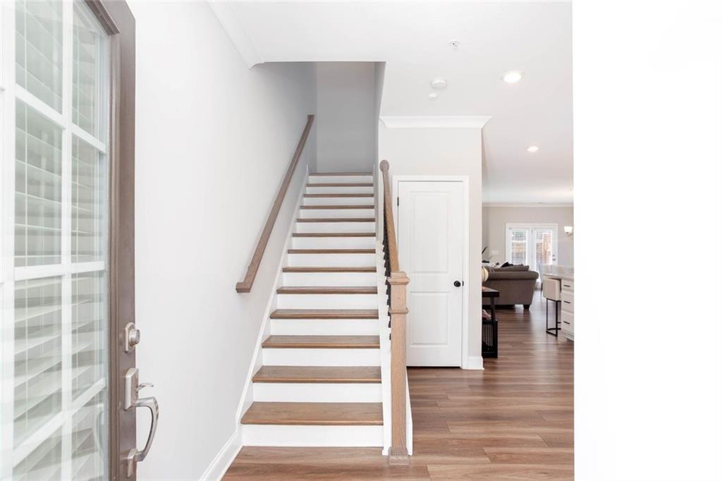 504 Mansell Street Property Photo 4