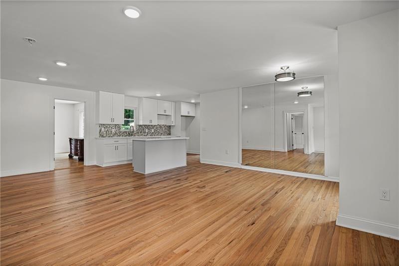 1993 Penelope Street Nw Property Photo 6