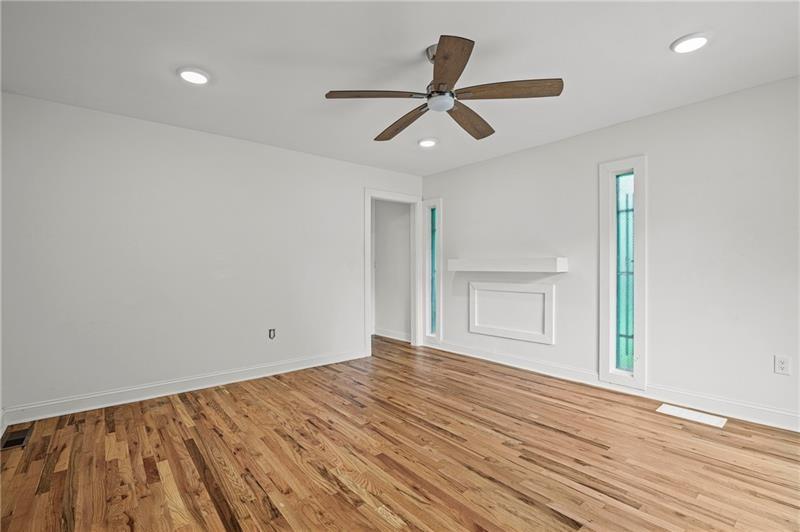 1993 Penelope Street Nw Property Photo 17