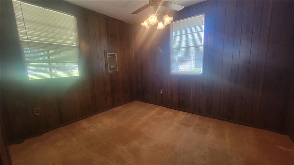 5921 John Street Property Photo 13