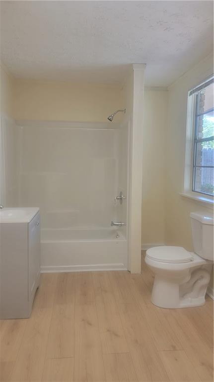 5921 John Street Property Photo 26