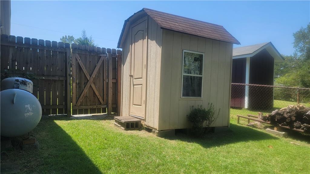 5921 John Street Property Photo 30