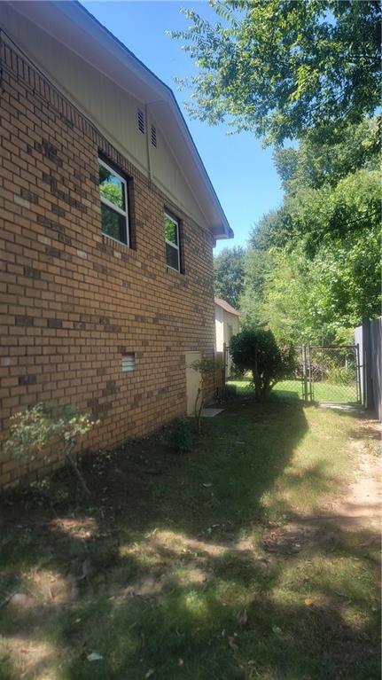 5921 John Street Property Photo 31