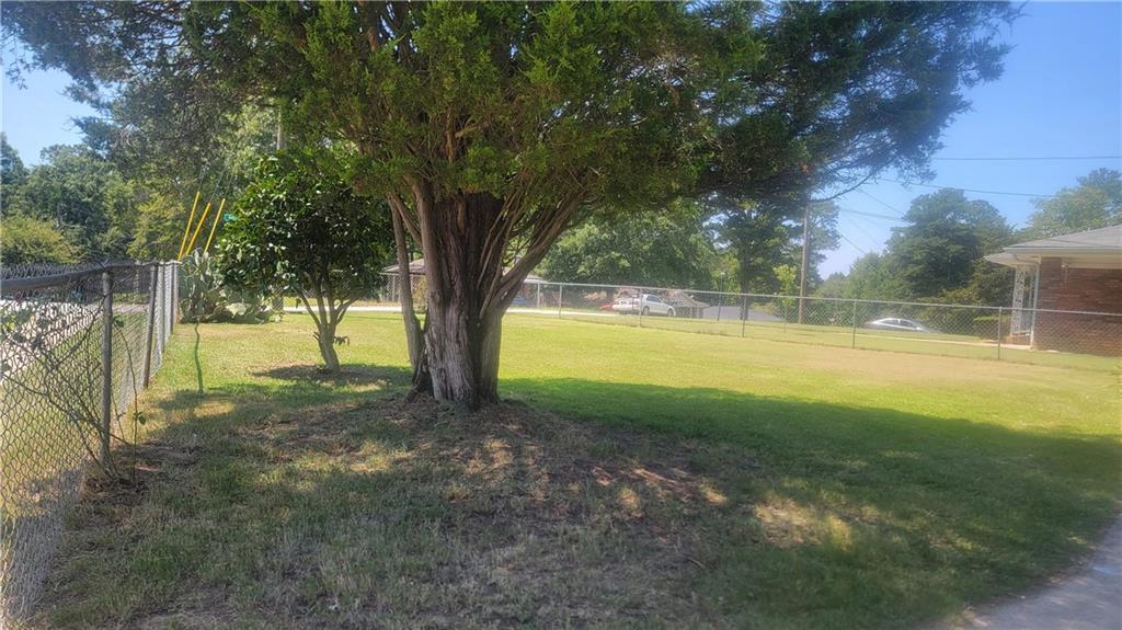 5921 John Street Property Photo 42