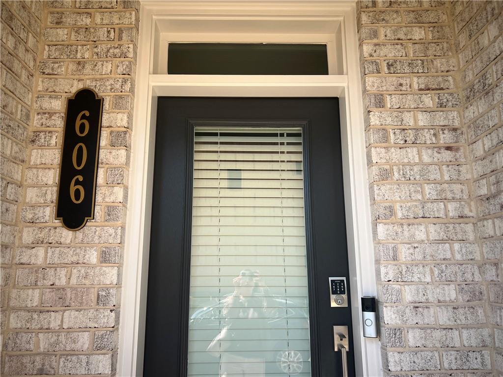 606 Alder Creek Way Property Photo 2