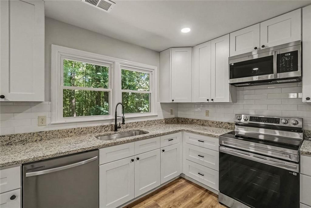 7825256 Property Photo 7