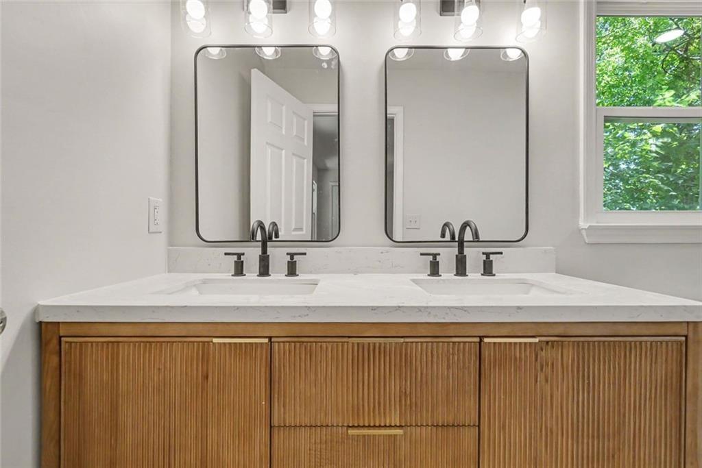 7825256 Property Photo 10