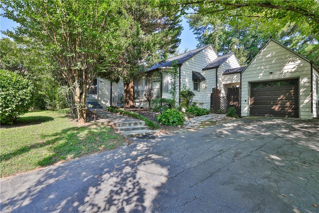 616 Darlington Road Ne Property Photo 1
