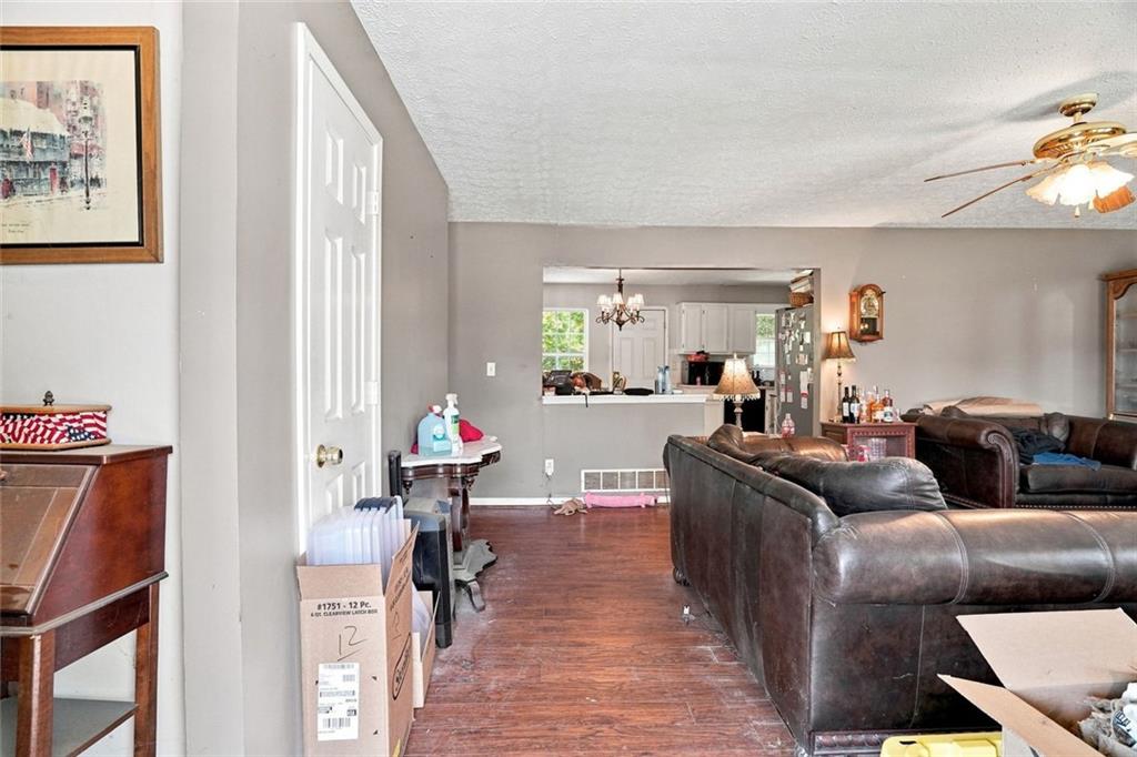 2152 Red Rose Lane Property Photo 2