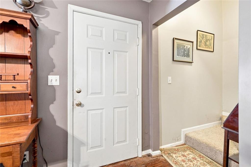 2152 Red Rose Lane Property Photo 3