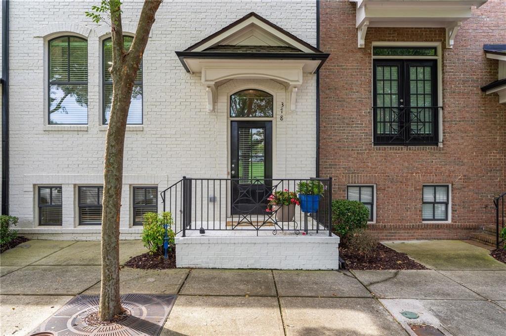 378 Suwanee Avenue Property Photo 2