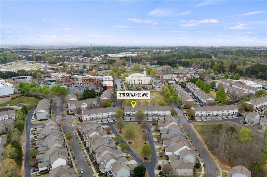 378 Suwanee Avenue Property Photo 3