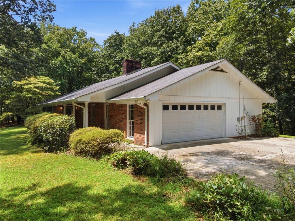571 Frontier Circle Property Photo 2