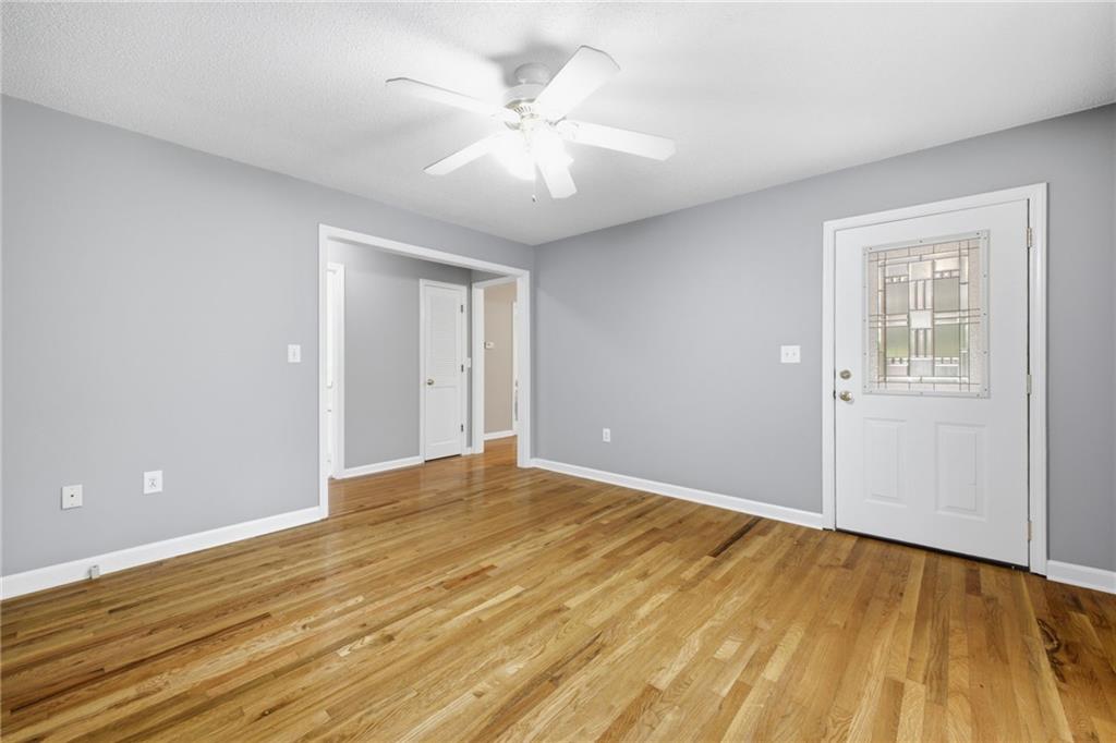571 Frontier Circle Property Photo 6