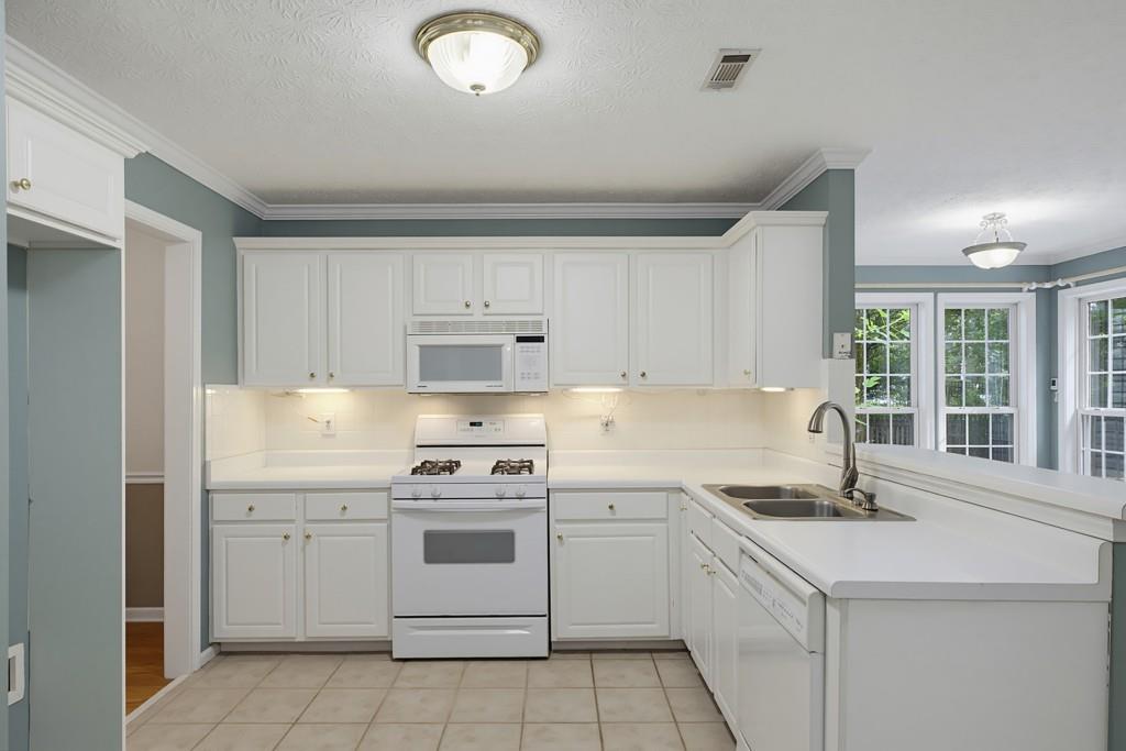 110 Brookstone Crest Property Photo 6