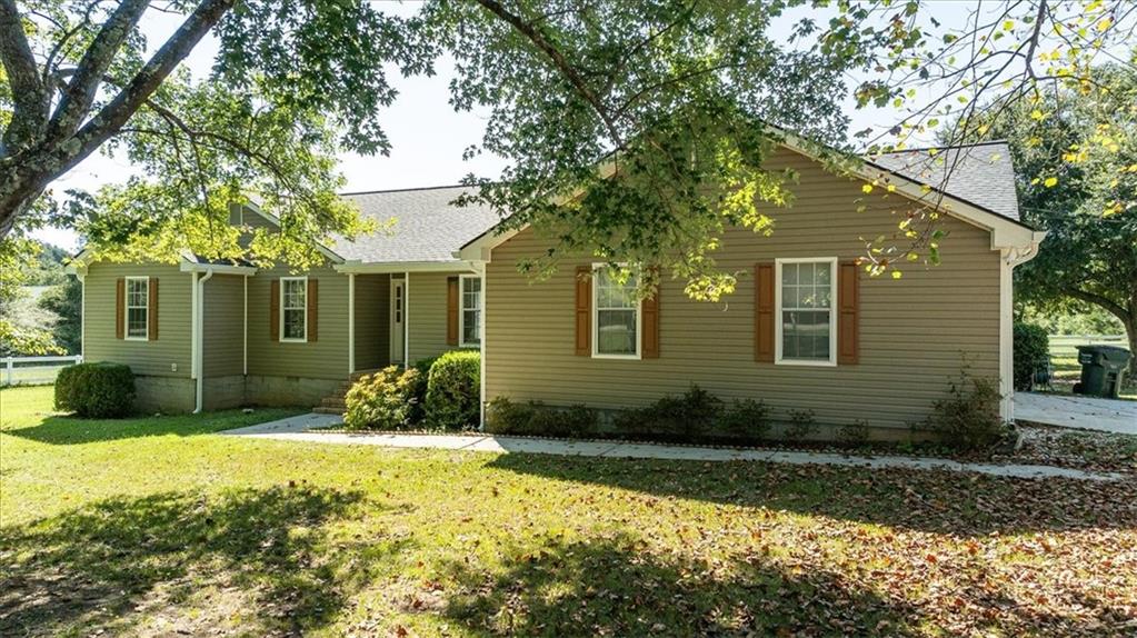 358 Roscoe Davis Road Property Photo 2
