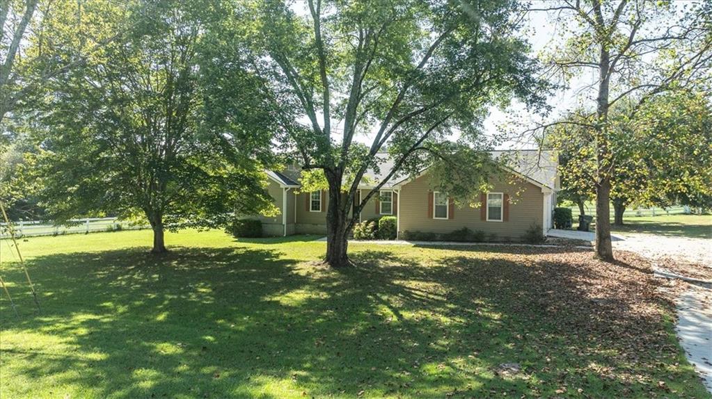 358 Roscoe Davis Road Property Photo 3