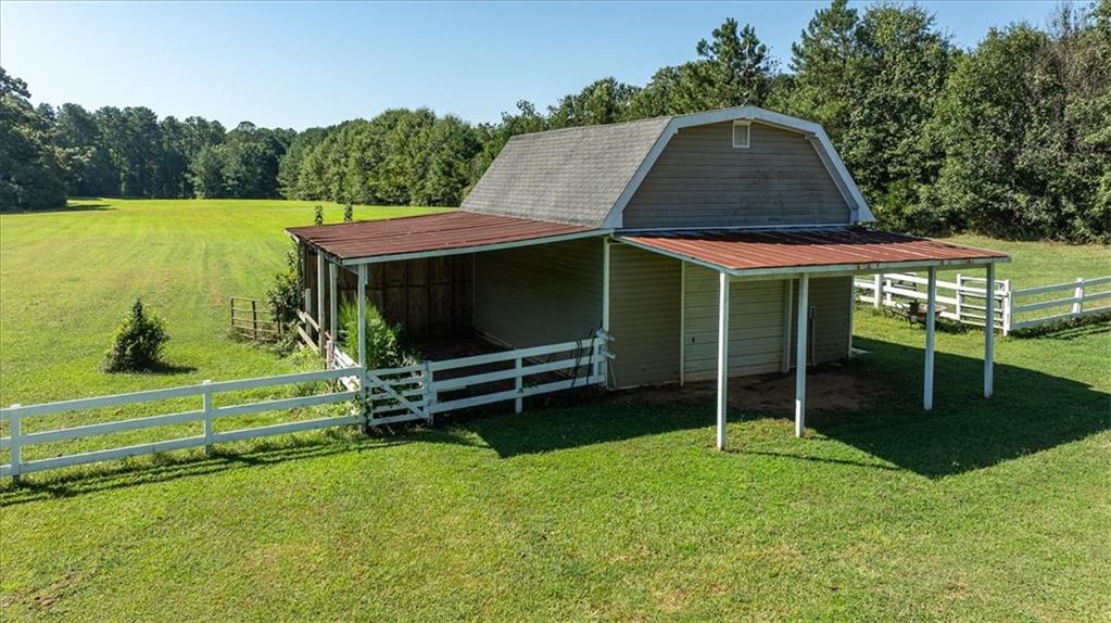 358 Roscoe Davis Road Property Photo 13