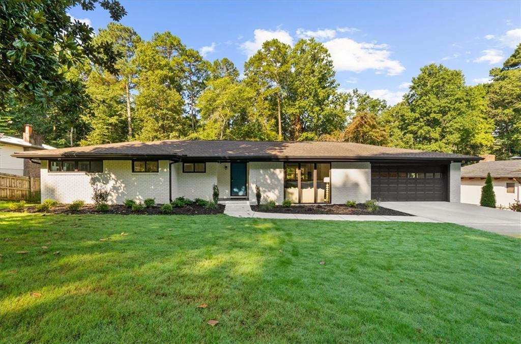 5839 Lakeshore Drive Property Photo 1