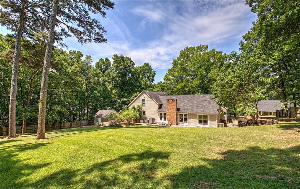 224 Shadowood Drive Se Property Photo 4