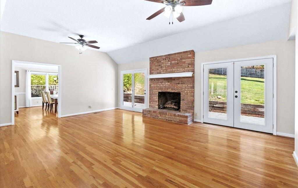 224 Shadowood Drive Se Property Photo 11