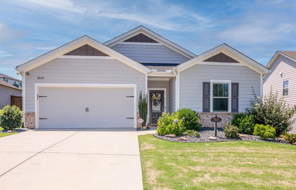 3635 Summerpoint Crossing Property Photo 1