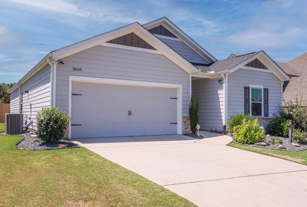 3635 Summerpoint Crossing Property Photo 2