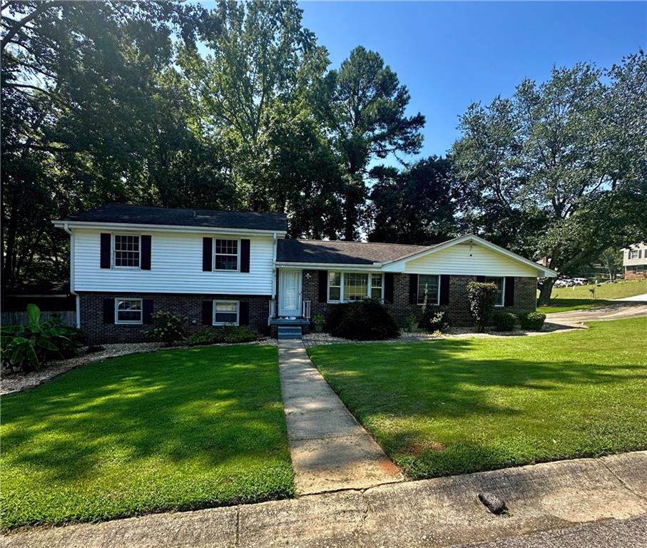 6892 Maddox Road Property Photo 1