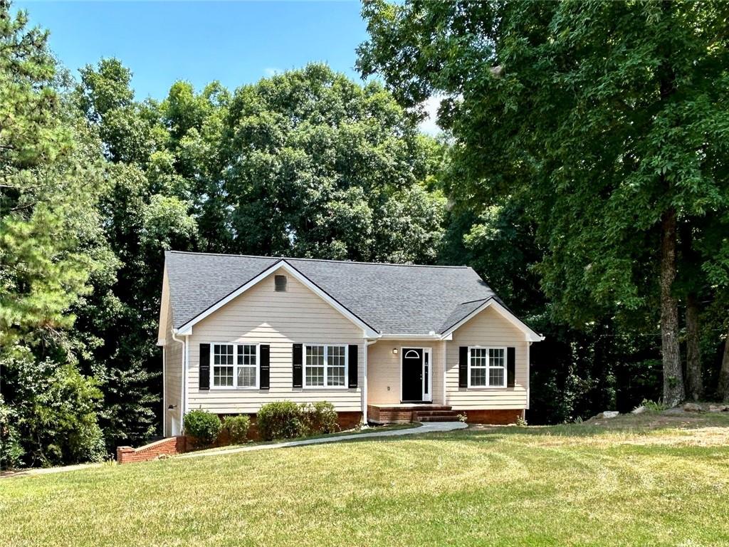 115 Autumn Cove Property Photo 1