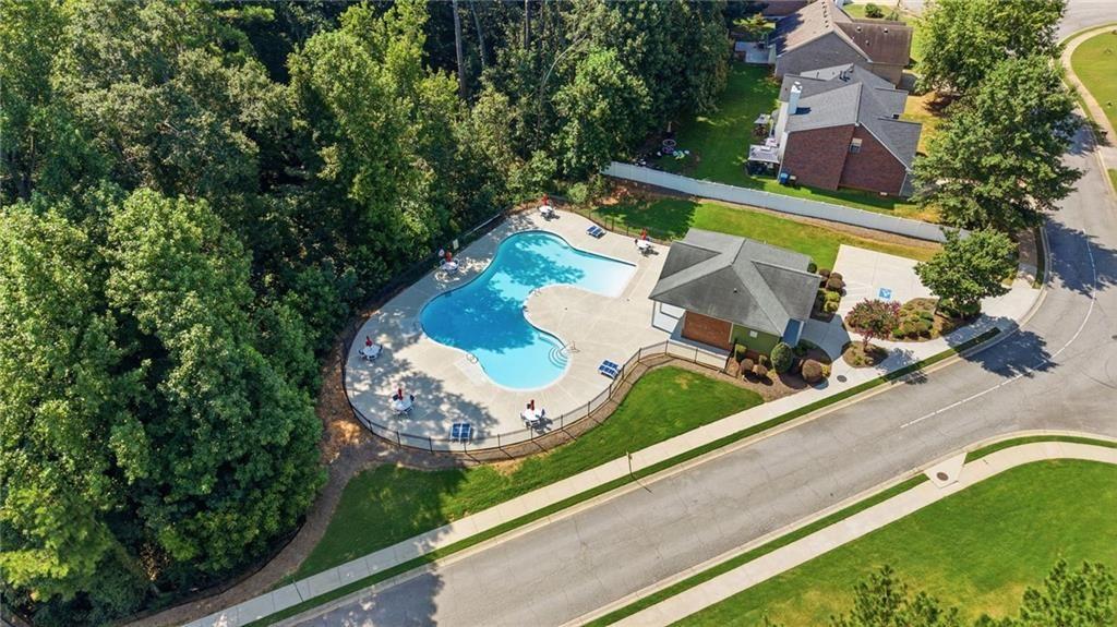 443 Canoga Court Property Photo 4