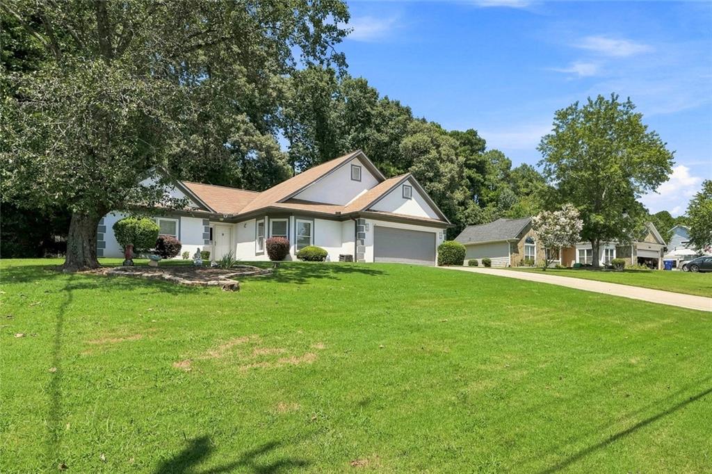300 Leigh Kay Drive Property Photo 3