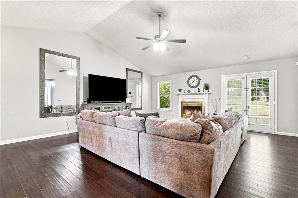 300 Leigh Kay Drive Property Photo 11