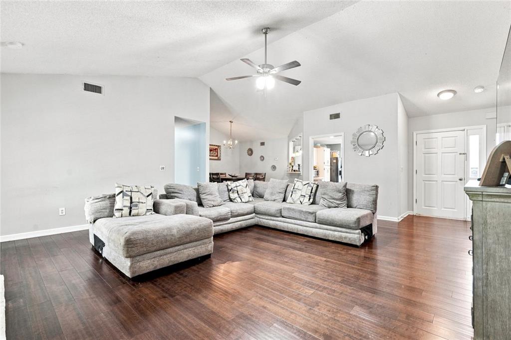 300 Leigh Kay Drive Property Photo 12