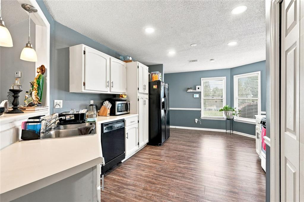 300 Leigh Kay Drive Property Photo 14