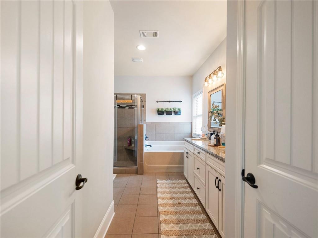 6835 Henwick Circle Property Photo 28