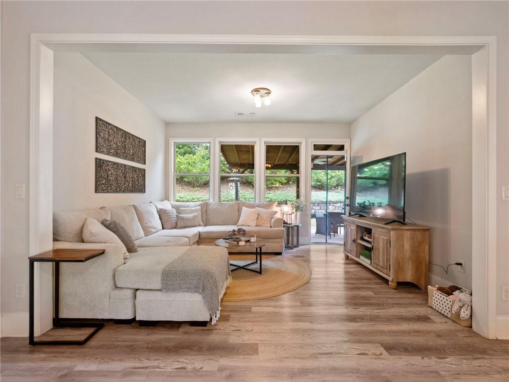 6835 Henwick Circle Property Photo 31