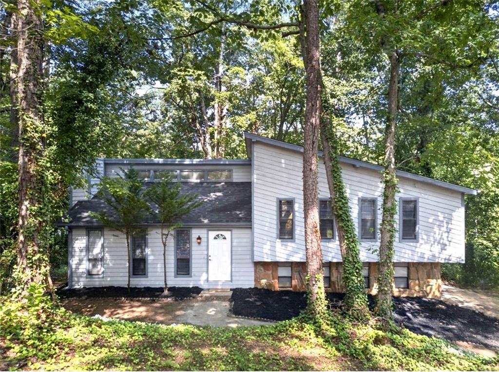 9759 Greenside Way Property Photo 1