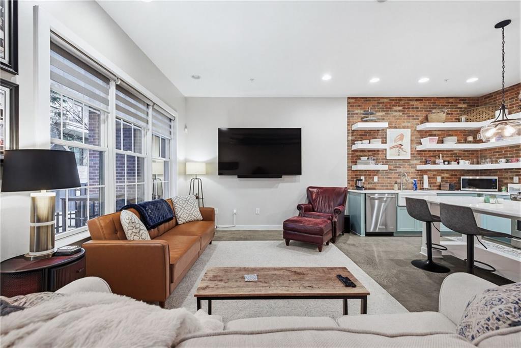 680 Greenwood Avenue NE Unit 209