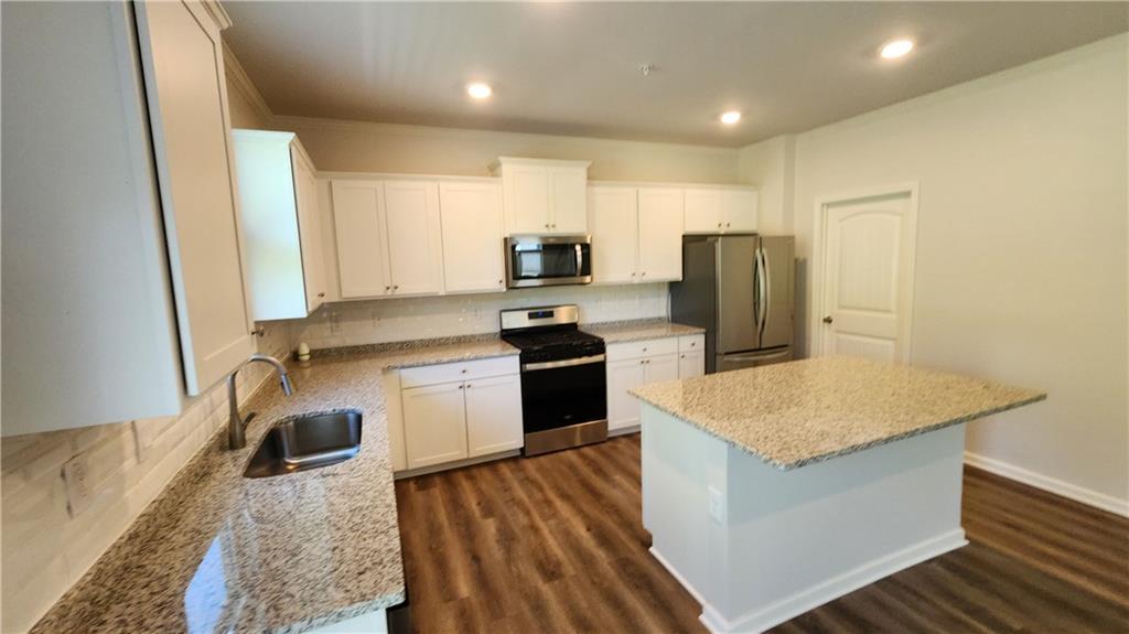 7670 Demeter Drive Property Photo 2