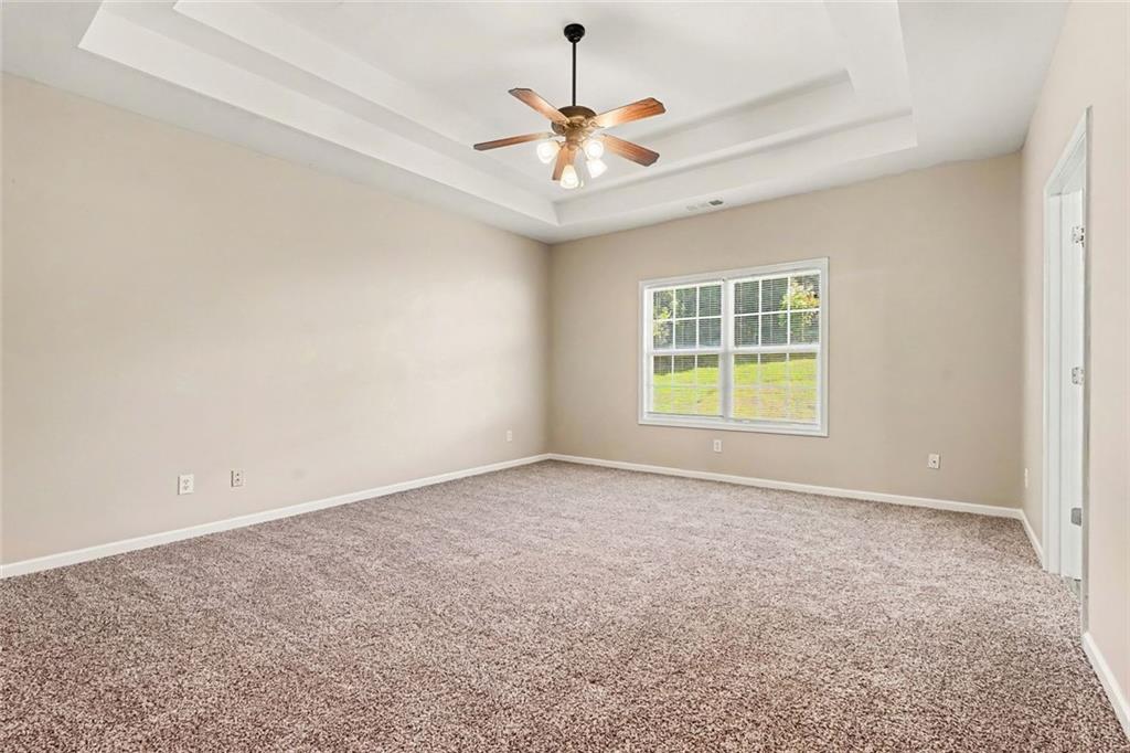 6892 Grand Hickory Drive Property Photo 5