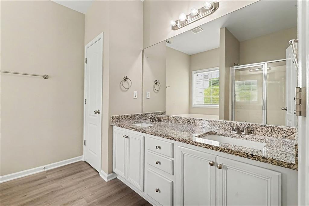 6892 Grand Hickory Drive Property Photo 7