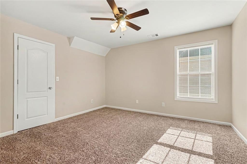 6892 Grand Hickory Drive Property Photo 9