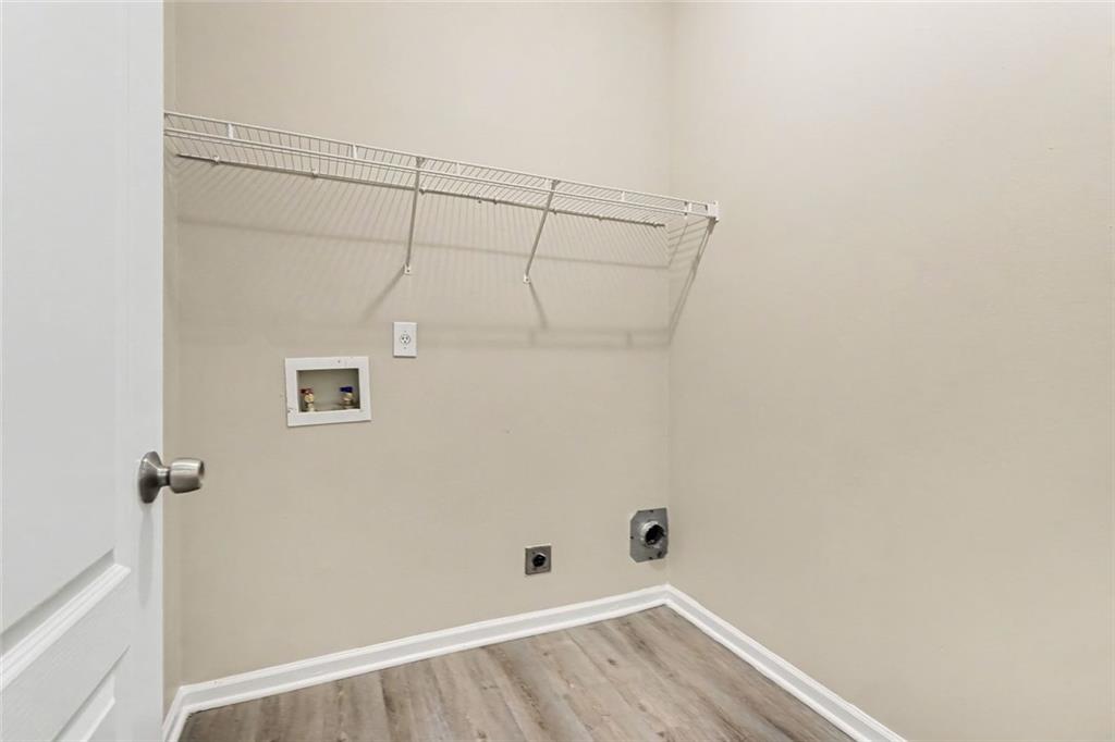 6892 Grand Hickory Drive Property Photo 11