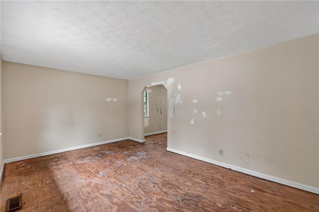 6077 Cherokee Valley Terrace Property Photo 5