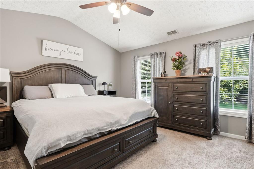 306 Chamberlyn Lane Property Photo 4