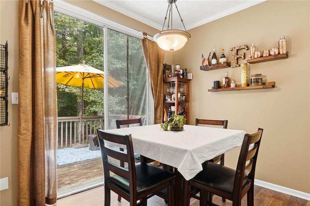 306 Chamberlyn Lane Property Photo 11
