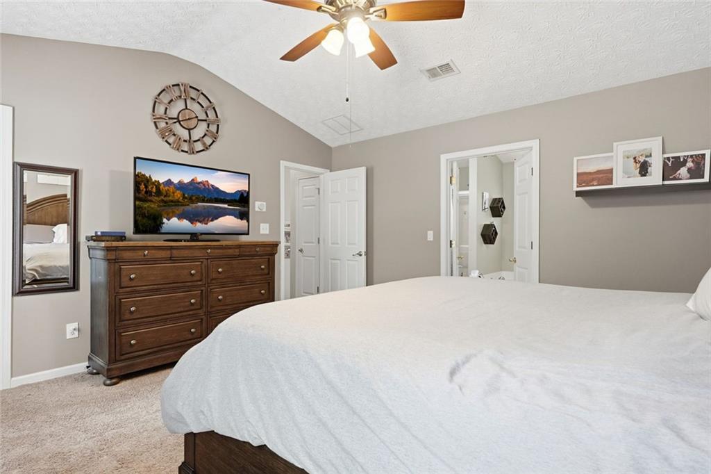 306 Chamberlyn Lane Property Photo 16